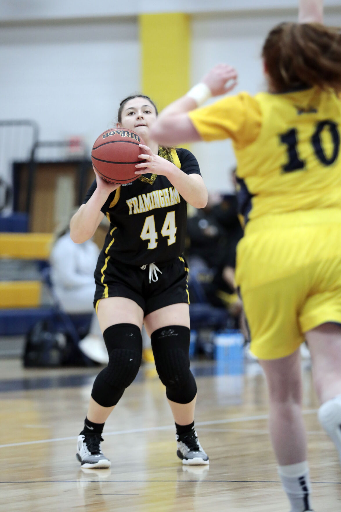Gwendolyn Carpenter shoots basketball